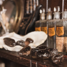 Load image into Gallery viewer, Smoky Quartz Tumblestone