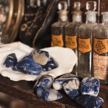 Load image into Gallery viewer, Sodalite Tumblestone