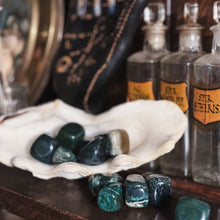 Load image into Gallery viewer, Moss Agate Tumblestone